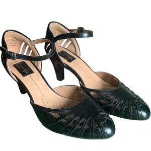 Clarks Artisan Mary Jane Shoes Active Air Cut Outs Black Quality Stacked H3” 7.5